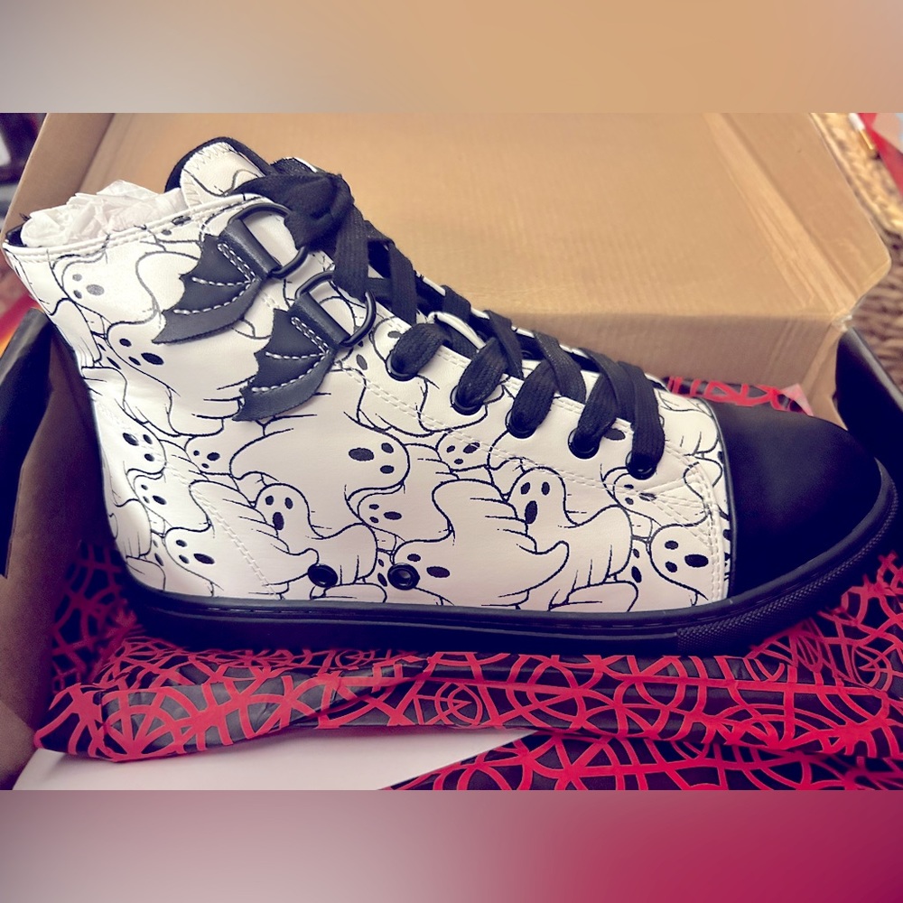 Strange cult ghost sneakers sz 10